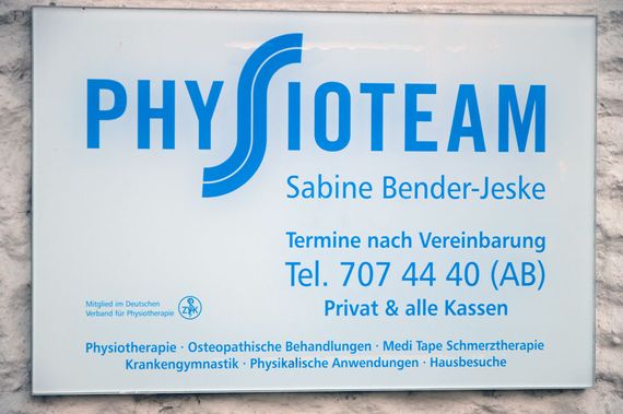 Physioteam Sabine Bender-Jeske staatl gepr. Physiotherapeutin in Freiburg, Praxisschild